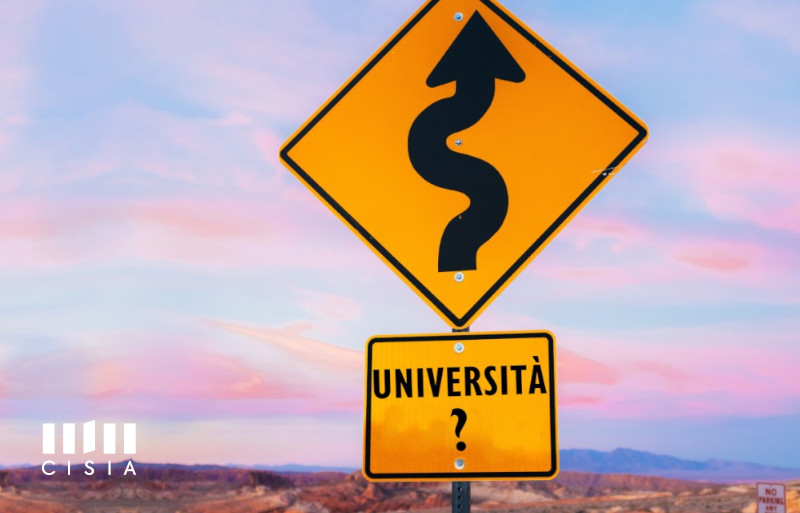 Giovani e università: questionario orientarsi dopo la scuola 2021. L'immagine rappresenta un'indicazione stradale con scritto: "Università"